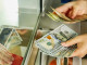 Финансовый аналитик дал россиянам совет по хранению валюты