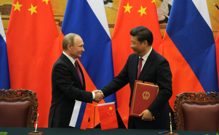 Экономисты: Россия и Китай не смогут ударить по статусу доллара